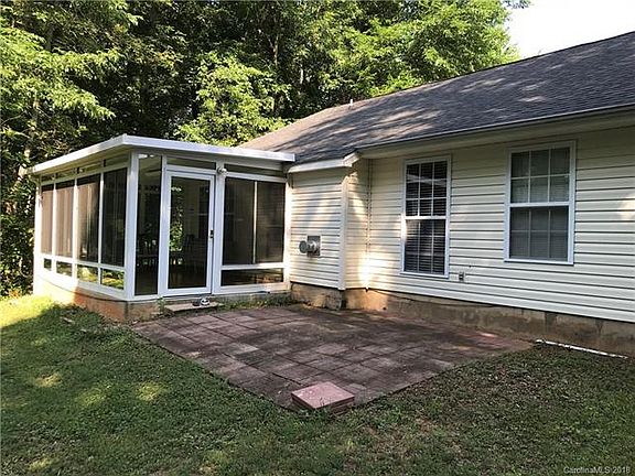3rd image of 3129 Morning Mist Ln