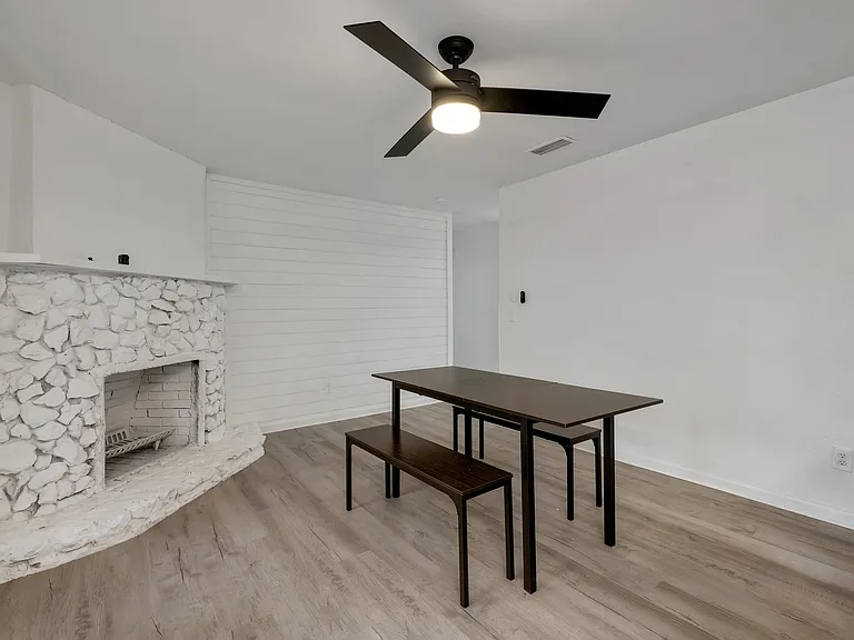 2416 Lanrell Dr — Photo 11