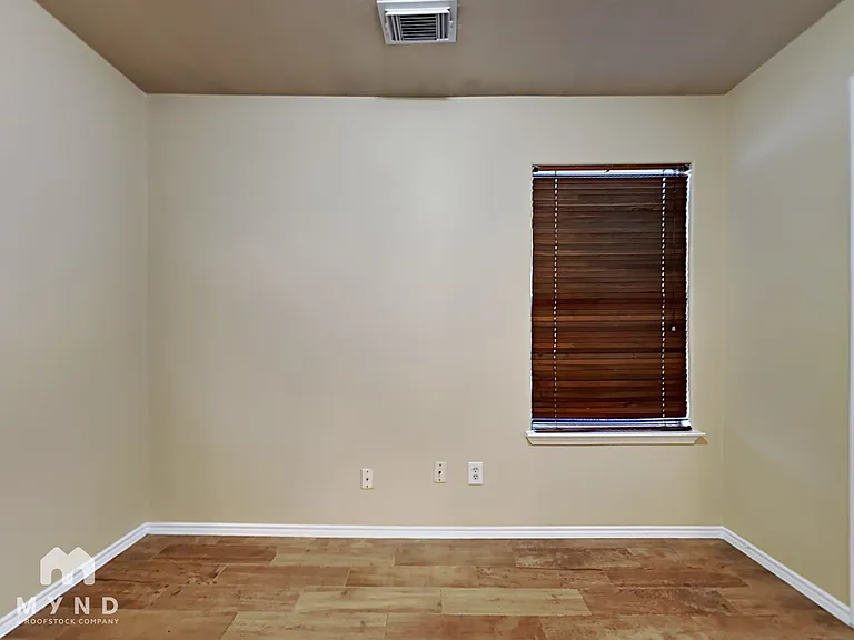 635 Ashlen Dr — Photo 13