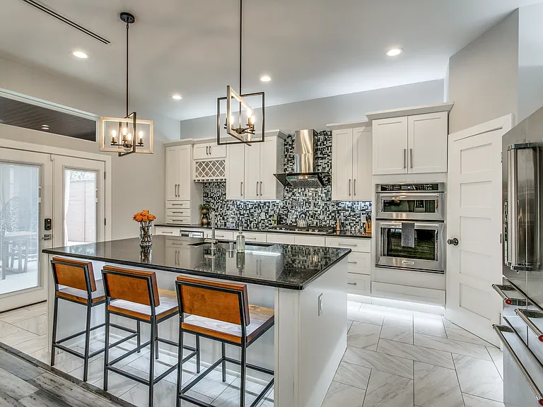 4826 Hopkins Ave — Photo 9
