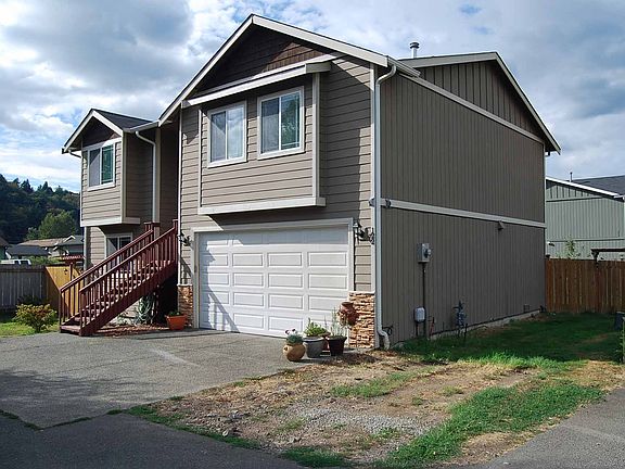 3rd image of 122 Greenlake Pl