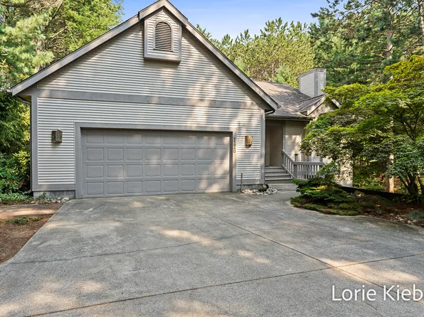 11940 Lakeshore Dr, Grand Haven, MI 49417