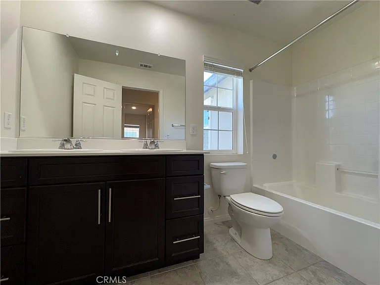 5945 Silveira St — Photo 7