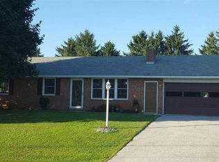 40 Pine Grove Rd, Hanover, PA 17331