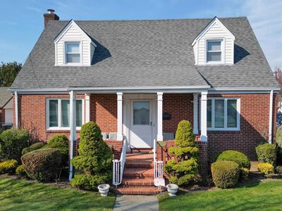 1102 Phoebe Street, Franklin Square, NY, 11010