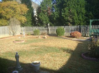 1305 Greenbrook Ln, Hixson, TN 37343