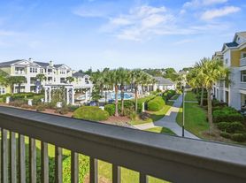 1127 Rosewood Ln