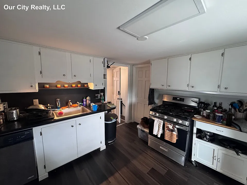10 Wallace St #4