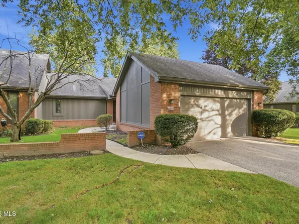 25 Kingsview Dr, Perrysburg, OH 43551