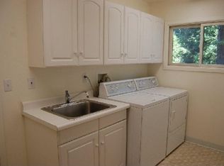 2545 Highland Oaks Dr, Eugene, OR