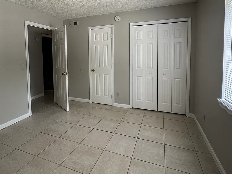 Cedar Creek Apartments — Photo 30