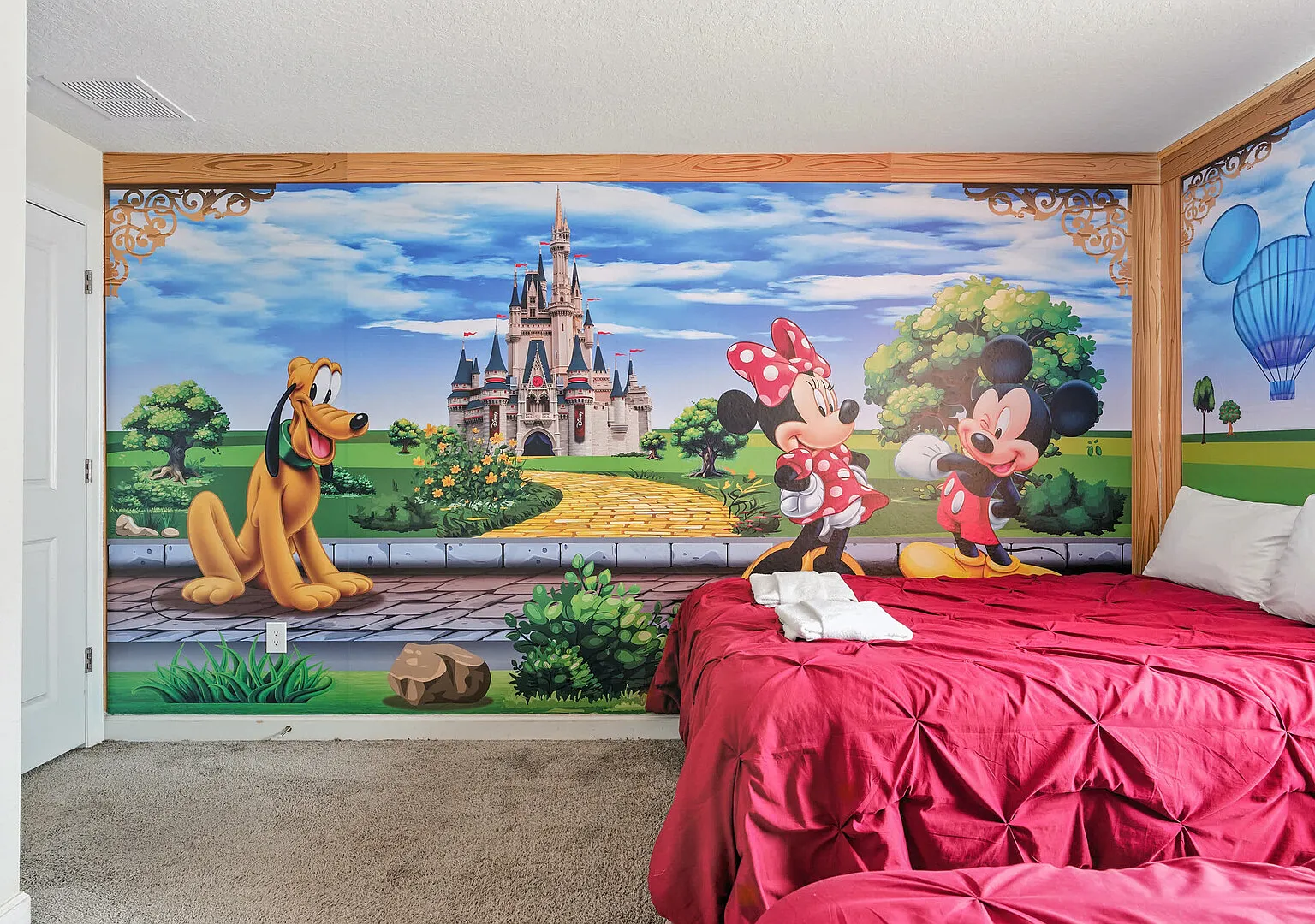 Relax Near Disney, 4BR Home with Pool — Photo 3