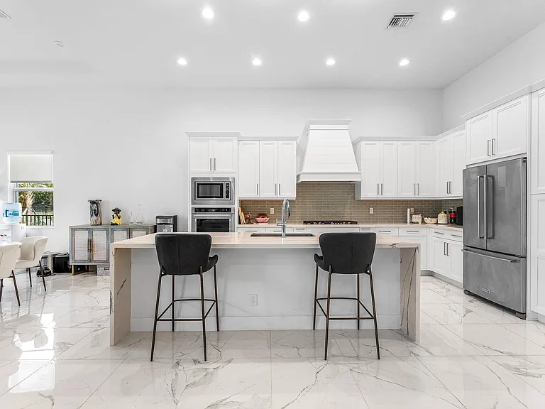 9256 Crestview Circle Palm — Photo 11