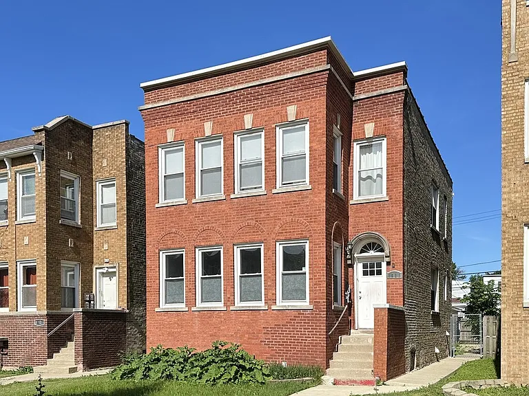 1621 N McVicker Ave #2 — Photo 1