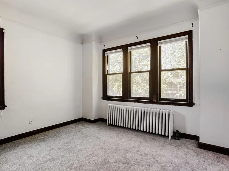 960 Goodrich Ave — Photo 14