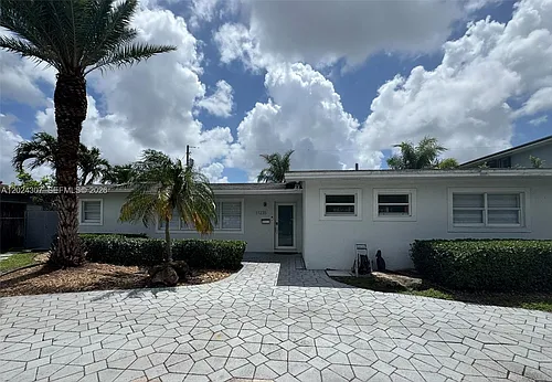 11235 NW 62nd Ave Photo 1