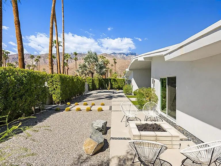 1160 E Marion Way — Photo 30