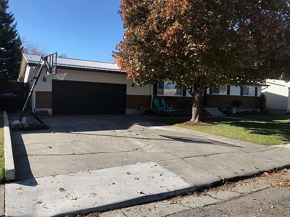 2nd image of 577 Gemini Dr