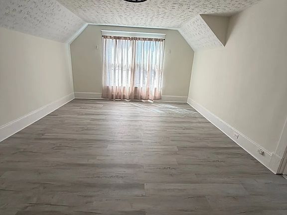 2nd image of 401 E Broad St #3