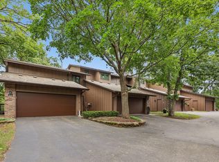 2687 Sumac Rdg, White Bear Lake, MN 55110