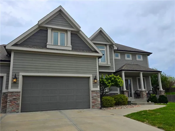400 Yolanda Cir, Kearney, MO 64060