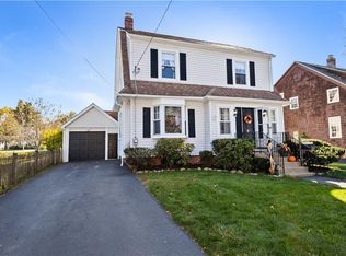 8 Atlantic Ave, Warwick, RI 02888