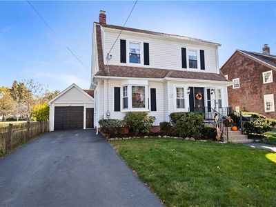 8 Atlantic Ave, Warwick, RI, 02888