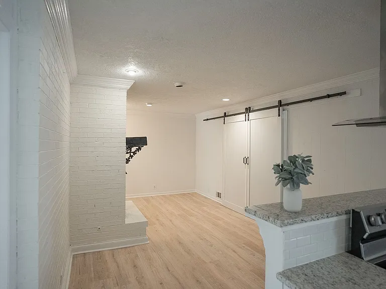3120 Edinburgh Dr — Photo 17
