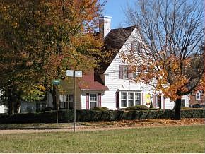 3rd image of 802 Yadkin St
