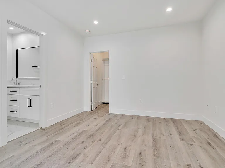 7740 Exchange Pl #7 — Photo 6