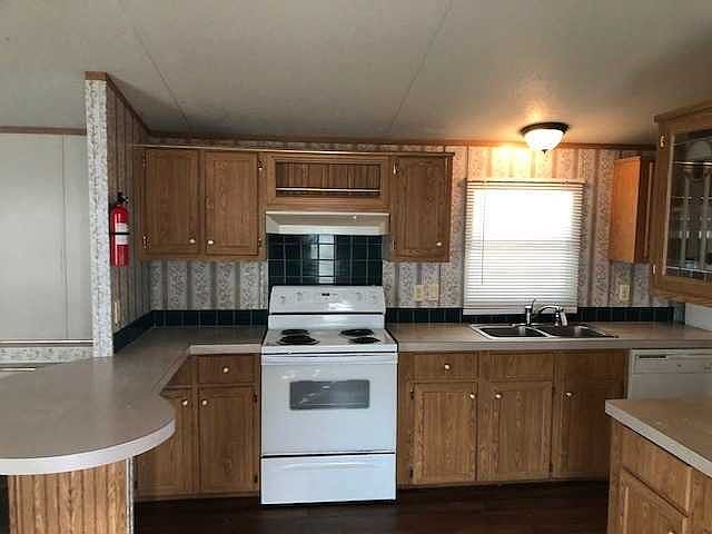 2nd image of 5705 Shoreline Cir N #7