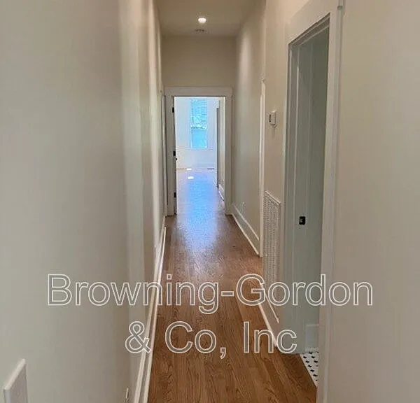 1005 W Eastland Ave — Photo 31