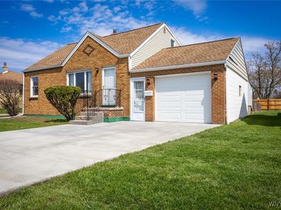 15 Petan Dr, Cheektowaga, NY, 14225