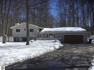 4861 S Red Oak Dr, Traverse City, MI 49685