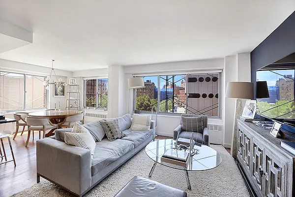 Rented by Compass | media 10