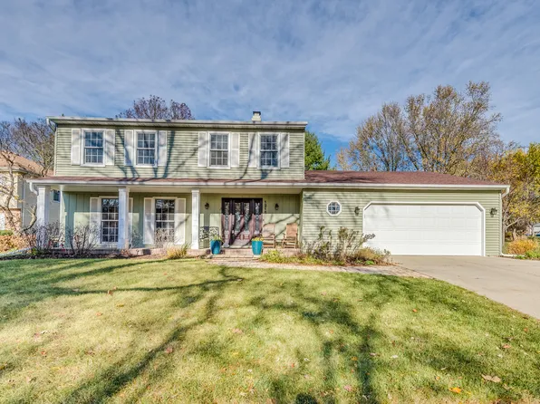 1215 Needles Ct, Naperville, IL 60540