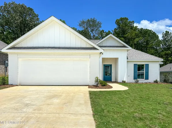 957 Riverside Ln, Pearl, MS 39208