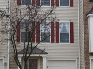21923 Thompson Sq, Sterling, VA 20166
