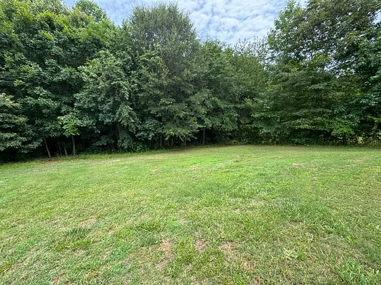702 Patriot Ln — Photo 13