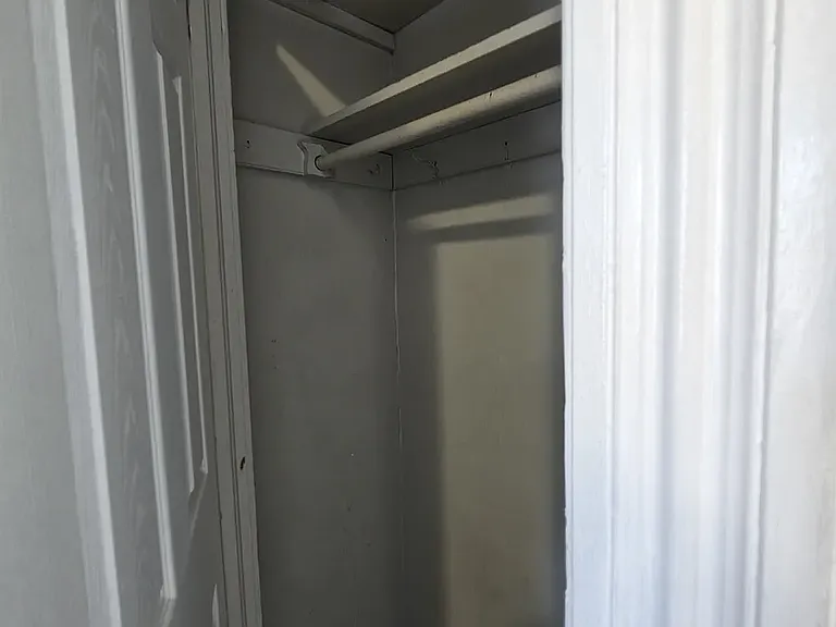 96 Brown Pl #A — Photo 21
