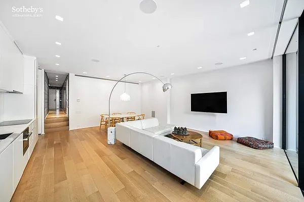 Sold by Sotheby's International Realty | media 45