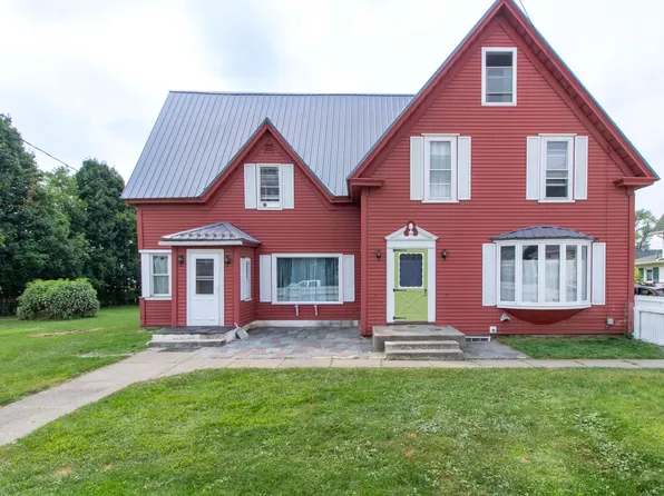 46 Autumn Street, Newport City, VT 05855