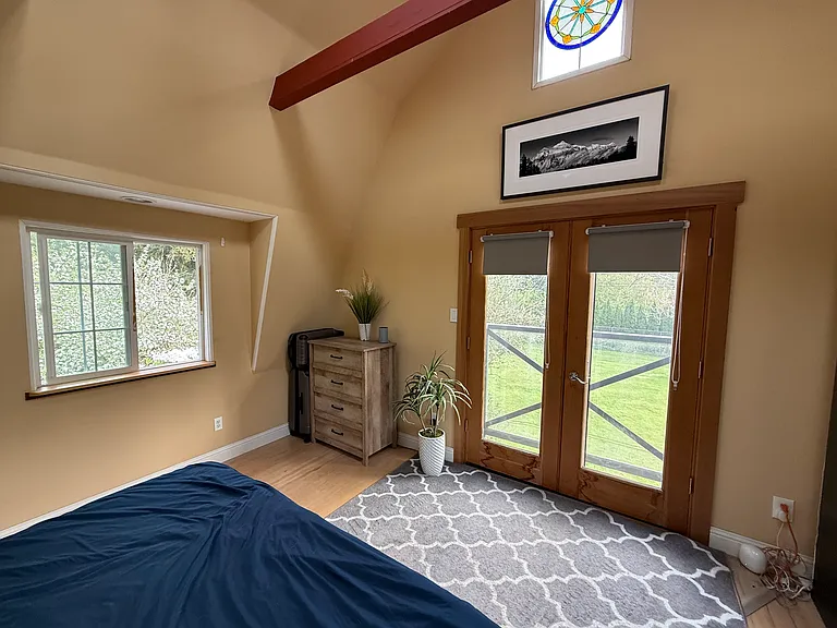 1652 Galbraith Ln — Photo 11