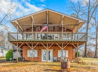 490 Riverwood Dr, Lexington, NC 27292