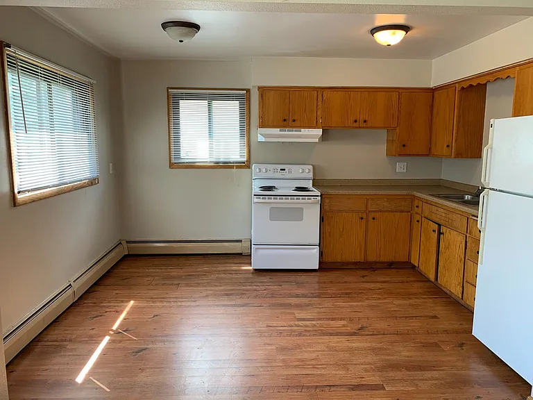 College Park Apartments — Photo 101