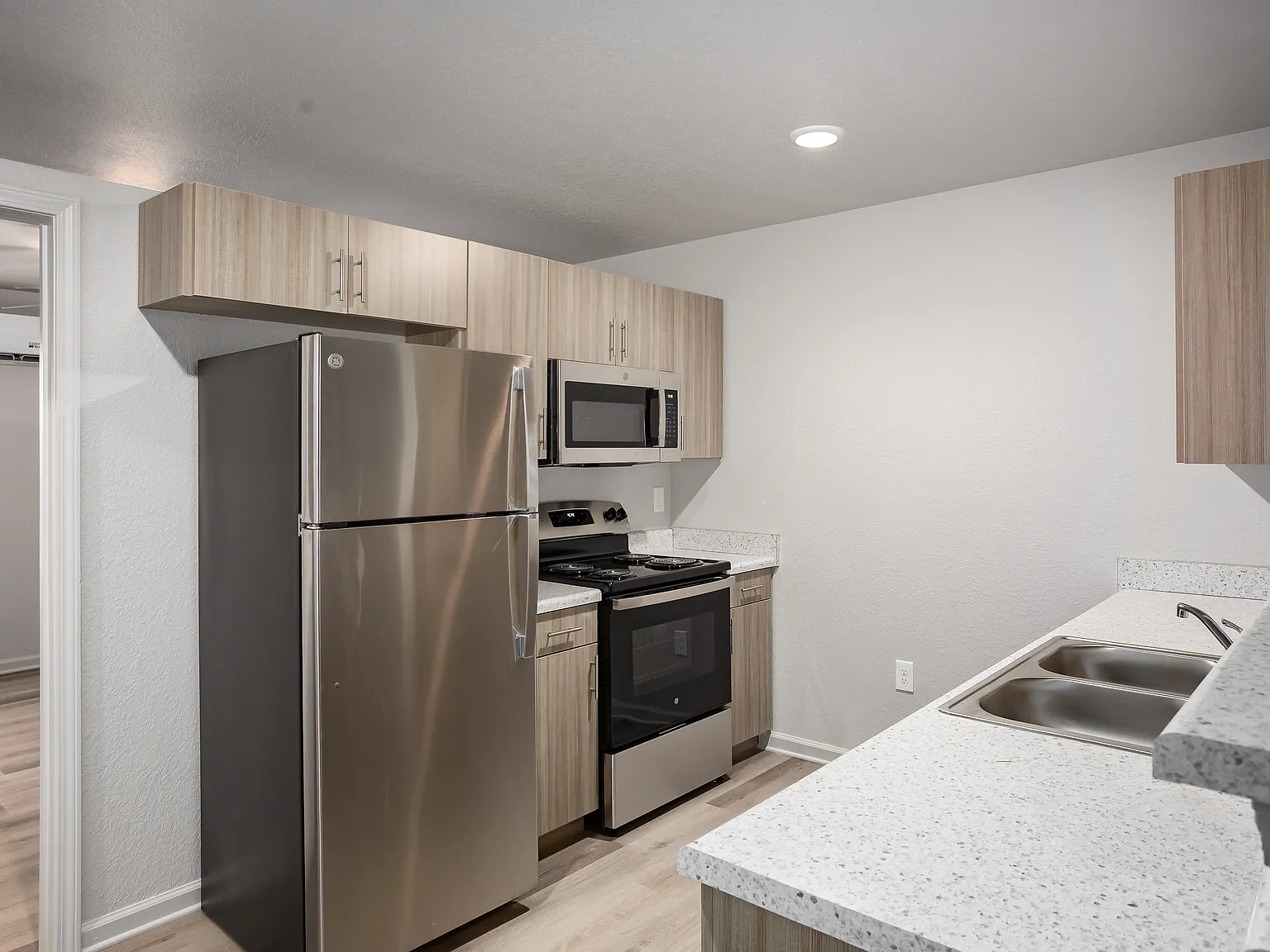 1 bed, $950 — Photo 1