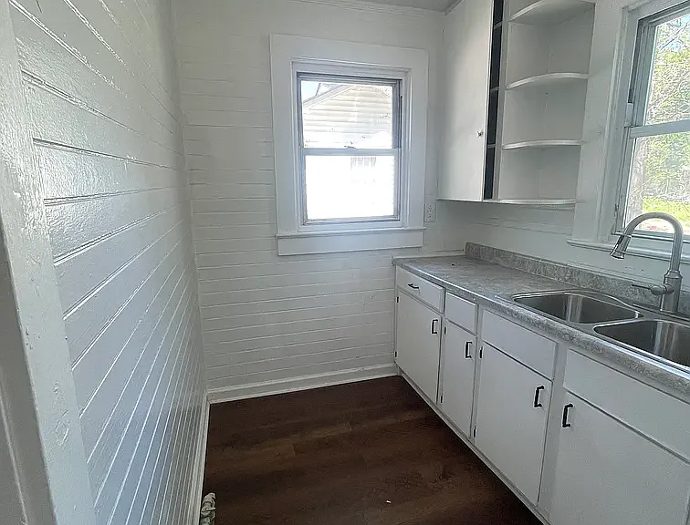 2719 Chestnut St — Photo 11