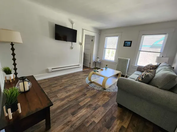 145 Park Ave #4, Saranac Lake, NY 12983