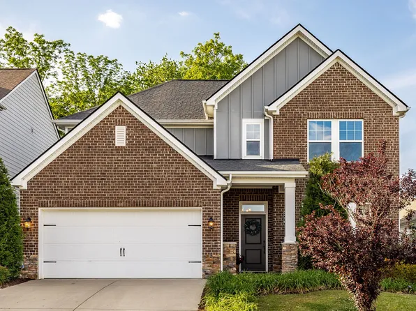 210 Woodhall Ct, White House, TN 37188