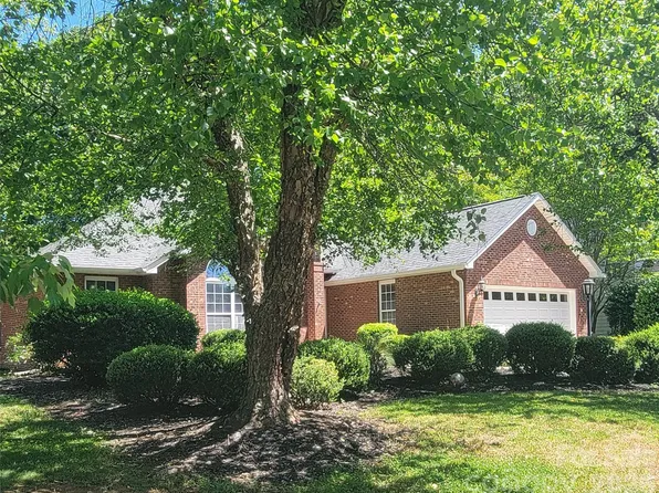 124 Zimmerman Dr, Fort Mill, SC 29708